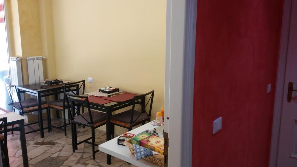 Solerosa Panzió Fondi Kültér fotó
